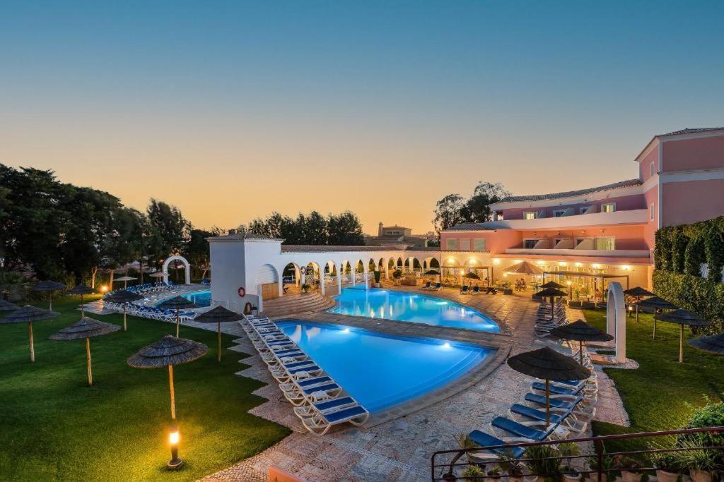Praia Da Rocha, Vila Rosa, T1, Piscinas, Parqueamento E Internet By Ig Portimão Exteriör bild