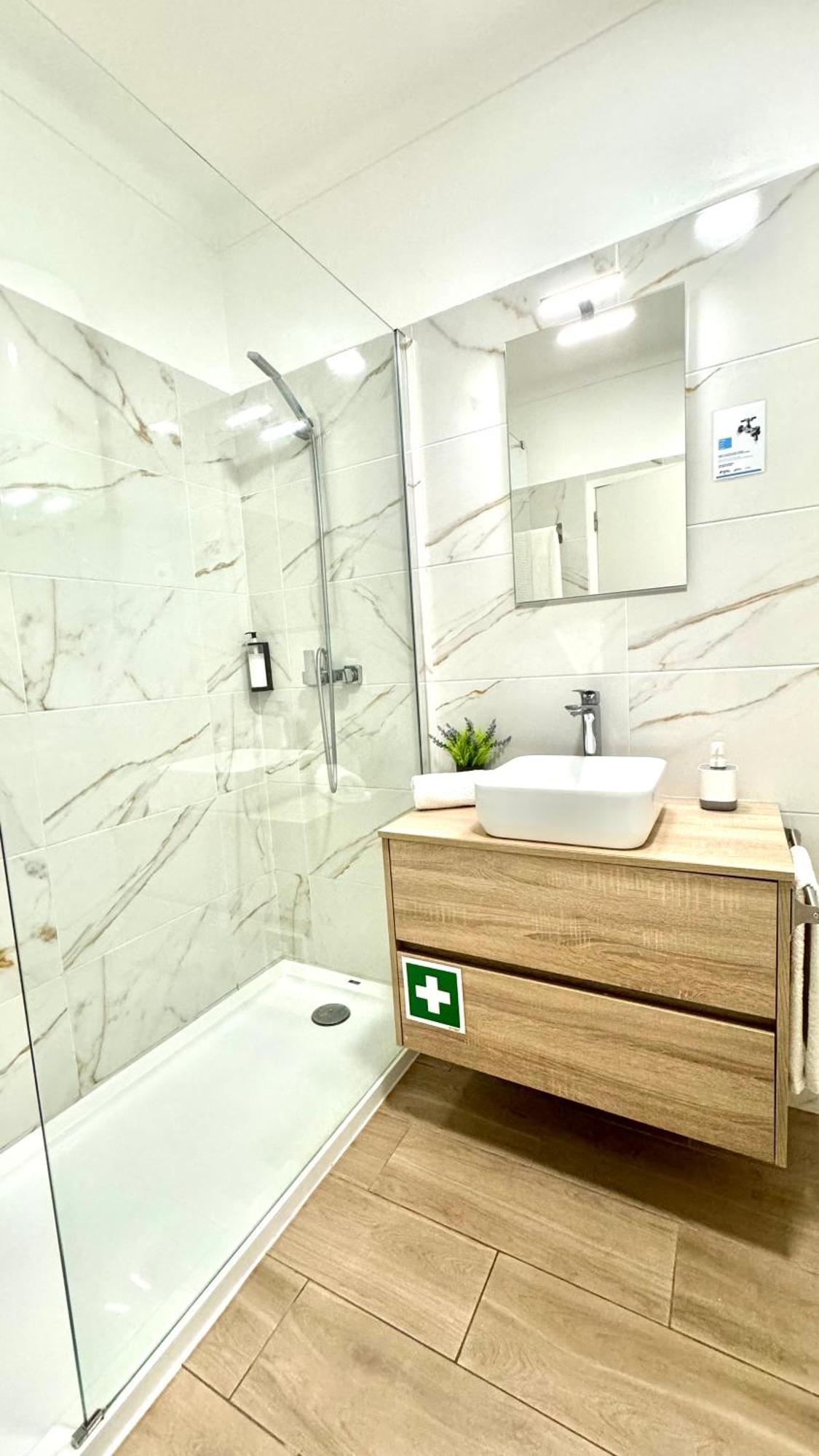 Praia Da Rocha, Vila Rosa, T1, Piscinas, Parqueamento E Internet By Ig Portimão Exteriör bild