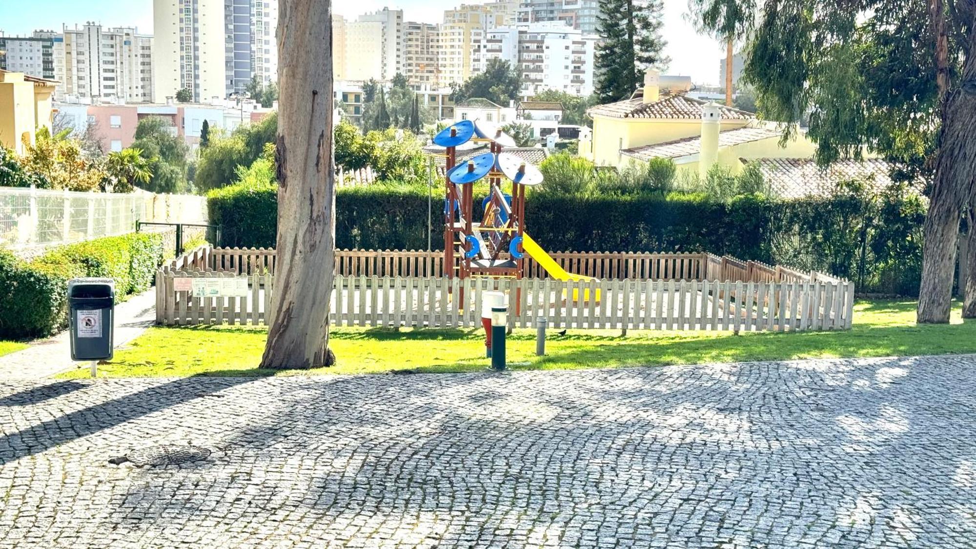 Praia Da Rocha, Vila Rosa, T1, Piscinas, Parqueamento E Internet By Ig Portimão Exteriör bild